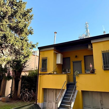 Gionas - Casa Indipendente In Zona Strategica Villa Milan Luaran gambar