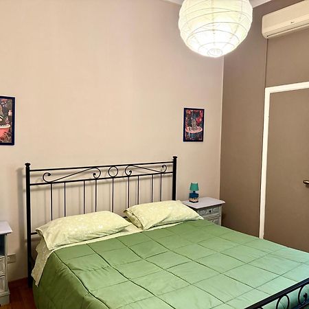 Gionas - Casa Indipendente In Zona Strategica Villa Milan Luaran gambar